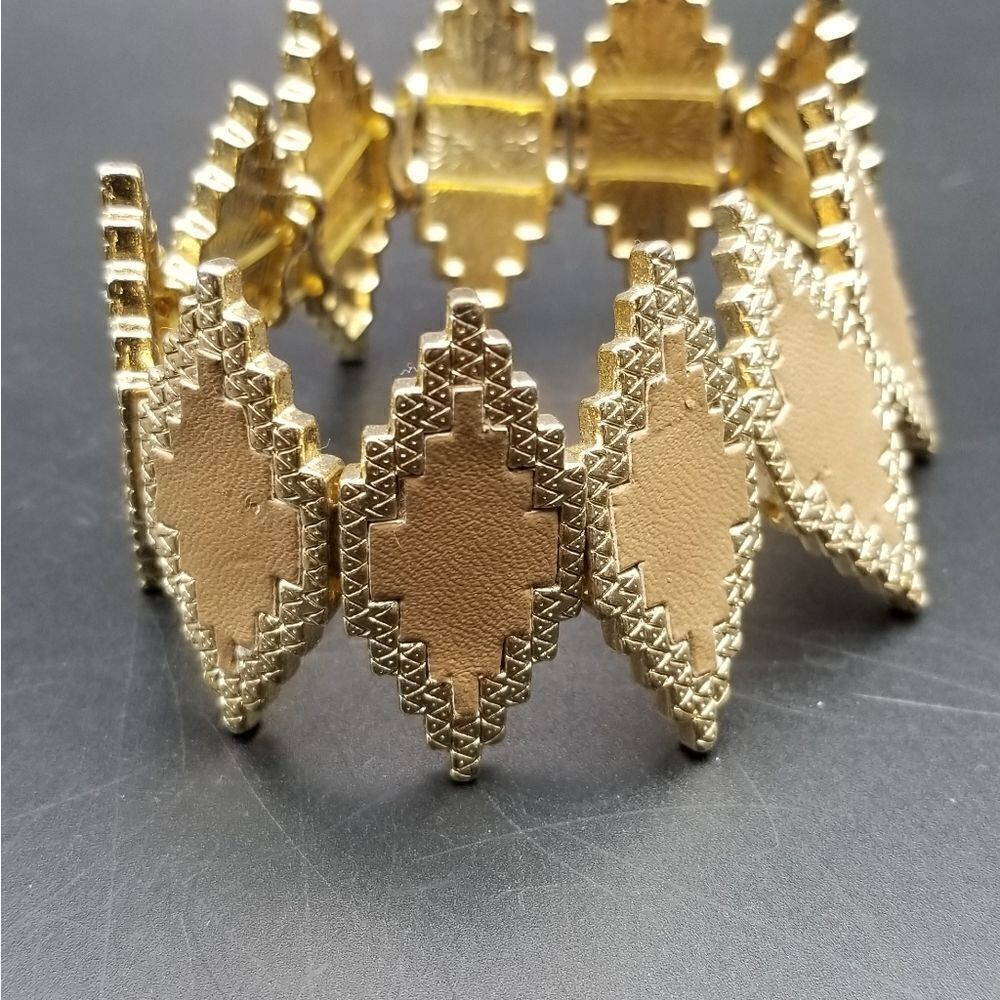 Egyptians delight diamond shaped bracelet B240